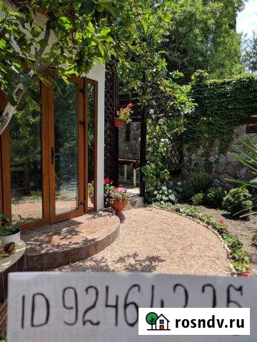 Дача 40 м² на участке 15 сот. в аренду посуточно в Ялте Ялта - изображение 1