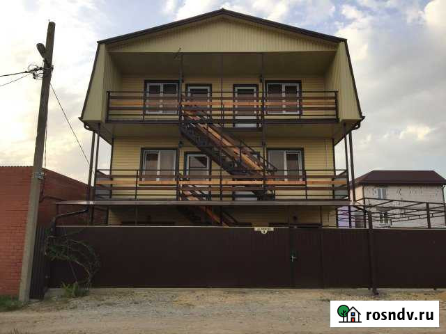 Комната 20 м² в 7-ком. кв., 3/3 эт. в аренду посуточно в Голубицкой Голубицкая - изображение 1