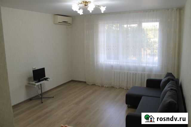 1-комнатная квартира, 38 м², 2/5 эт. в аренду посуточно в Ейске Ейск - изображение 1