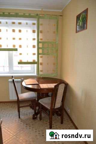 Комната 14 м² в 2-ком. кв., 6/9 эт. в аренду на длительный срок в Омске Омск - изображение 1