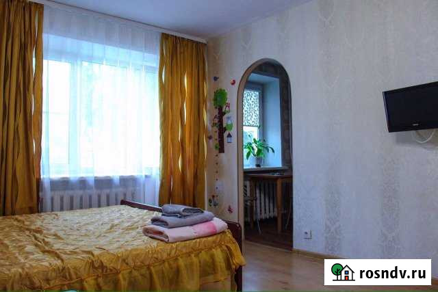 1-комнатная квартира, 37 м², 3/5 эт. в аренду посуточно в Великом Новгороде Великий Новгород - изображение 1