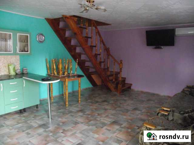 Дом 100 м² на участке 6 сот. в аренду посуточно в Соль-Илецке Соль-Илецк - изображение 1