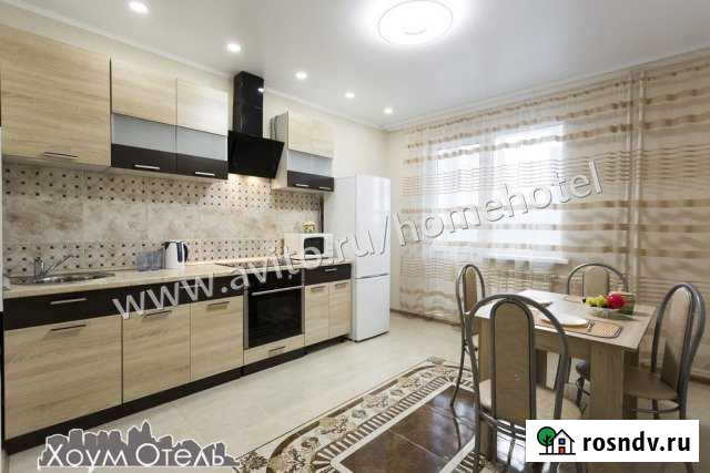 3-комнатная квартира, 90 м², 3/17 эт. в аренду посуточно в Оренбурге Оренбург - изображение 1