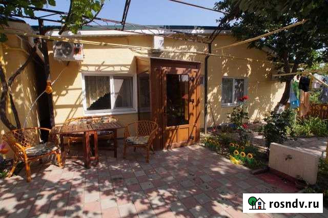 Дом 40 м² на участке 7 сот. в аренду посуточно в Витязево Витязево - изображение 1