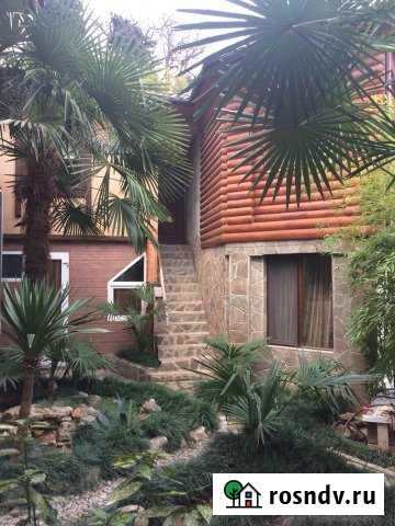 Коттедж 27 м² на участке 2 сот. в аренду посуточно в Ялте Ялта - изображение 1