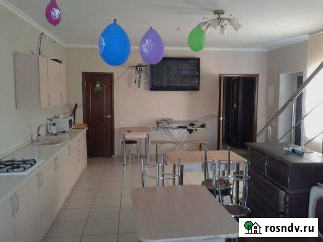 Комната 18 м² в 3-ком. кв., 2/2 эт. в аренду посуточно в Соль-Илецке Соль-Илецк - изображение 1