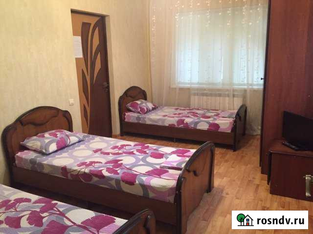 Комната 30 м² в 8-ком. кв., 1/3 эт. в аренду на длительный срок в Геленджике Геленджик - изображение 1