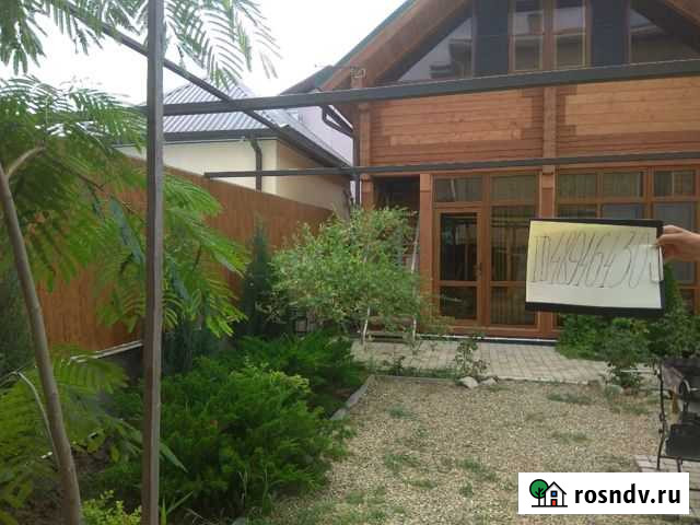 Коттедж 90 м² на участке 5.2 сот. в аренду посуточно в Ахтанизовской Ахтанизовская - изображение 1