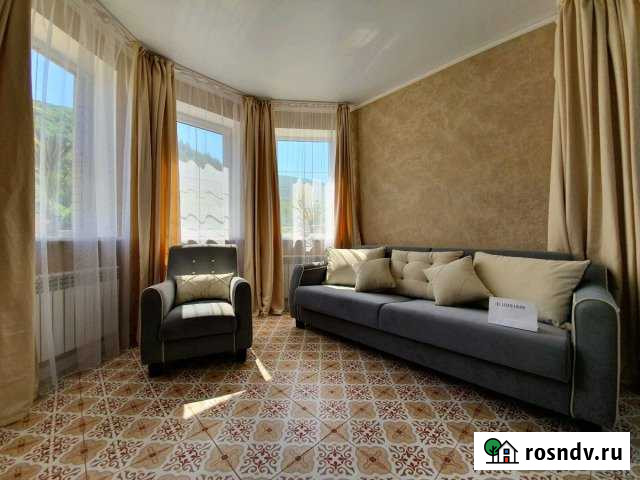 Коттедж 96 м² на участке 4 сот. в аренду посуточно в Дивноморском Дивноморское - изображение 1