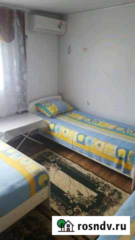 Комната 20 м² в 4-ком. кв., 2/2 эт. в аренду посуточно в Голубицкой Голубицкая - изображение 1