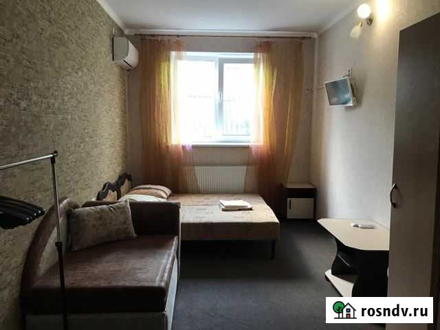 Комната 17 м² в 1-ком. кв., 1/3 эт. в аренду посуточно в Кабардинке Кабардинка - изображение 1