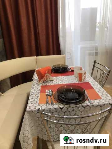 1-комнатная квартира, 40 м², 8/10 эт. в аренду посуточно в Таганроге Таганрог - изображение 1