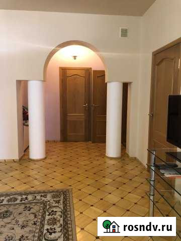 4-комнатная квартира, 200 м², 3/6 эт. в аренду на длительный срок в Махачкале Махачкала - изображение 1