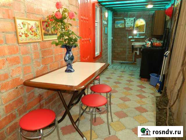 Комната 14 м² в 1-ком. кв., 1/1 эт. в аренду посуточно в Ейске Ейск - изображение 1