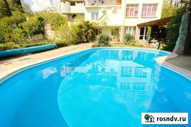 Дом 150 м² на участке 6 сот. в аренду посуточно в Гаспре Гаспра - изображение 1