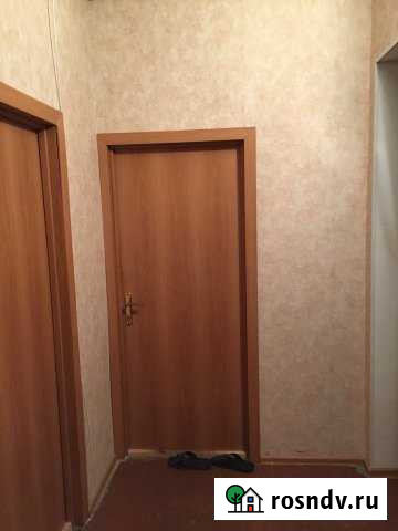 Комната 13 м² в 4-ком. кв., 3/5 эт. в аренду на длительный срок в Новокузнецке Новокузнецк - изображение 1