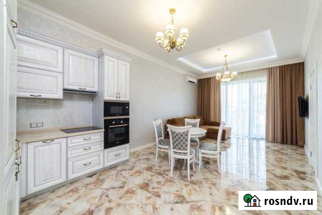 3-комнатная квартира, 100 м², 22/26 эт. в аренду на длительный срок в Сочи Сочи - изображение 1