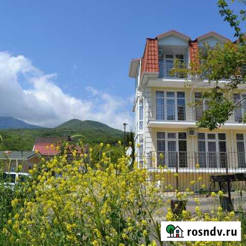 Комната 30 кв.м. в > 9-к, 1/3 эт. Алушта - изображение 1