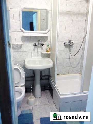 Комната 49 м² в 6-ком. кв., 2/2 эт. в аренду посуточно в Энгельсе Энгельс - изображение 1