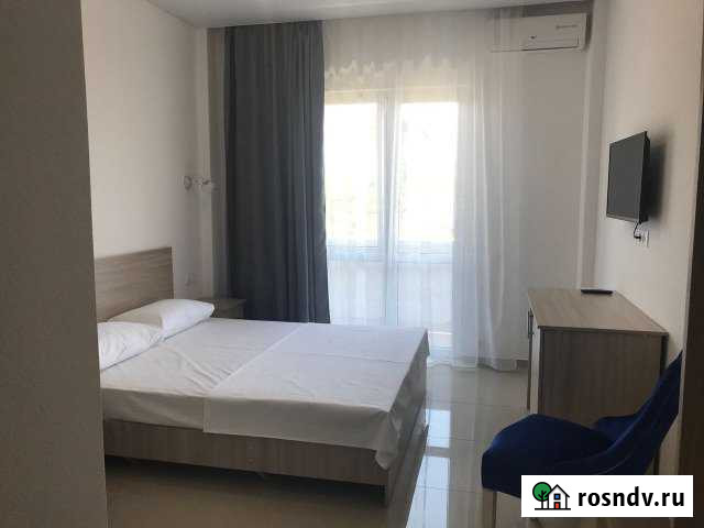 Комната 21 м² в 1-ком. кв., 2/2 эт. в аренду посуточно в Кабардинке Кабардинка - изображение 1