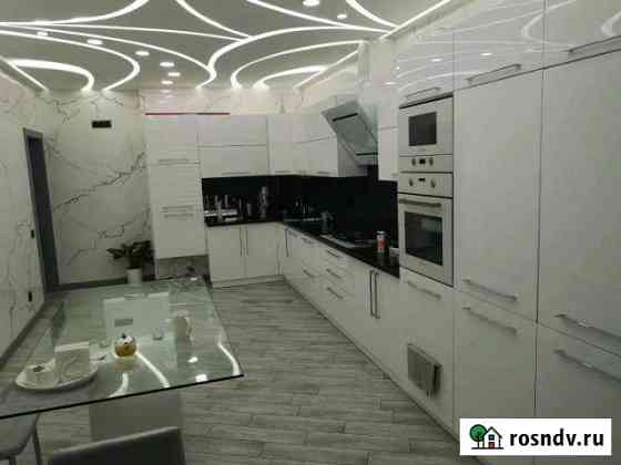 4-комнатная квартира, 140 м², 1/5 эт. на продажу во Владикавказе Владикавказ