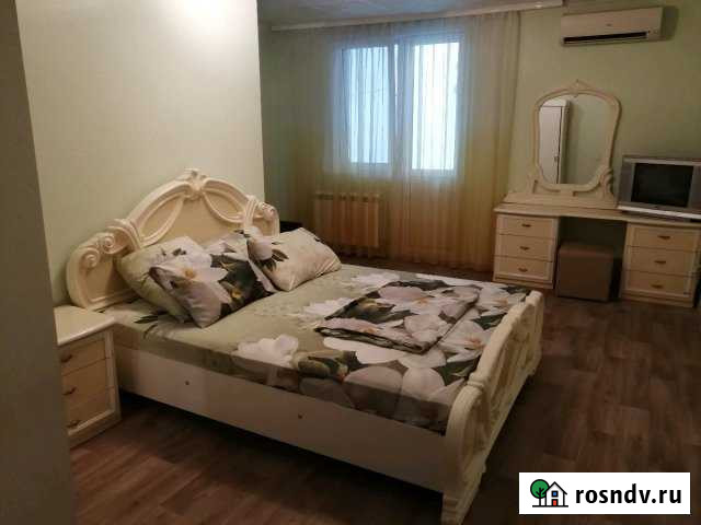 Комната 15 м² в 5-ком. кв., 2/3 эт. в аренду посуточно в Ялте Ялта - изображение 1