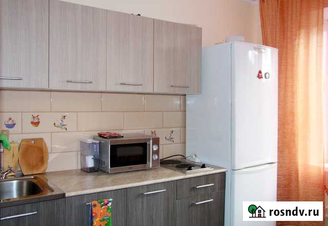 Комната 15 м² в 4-ком. кв., 1/10 эт. в аренду посуточно в Красноярске Красноярск - изображение 1