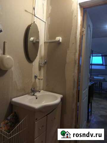 Комната 60 м² в 3-ком. кв., 3/3 эт. в аренду на длительный срок в Большой Ижоре Большая Ижора - изображение 1