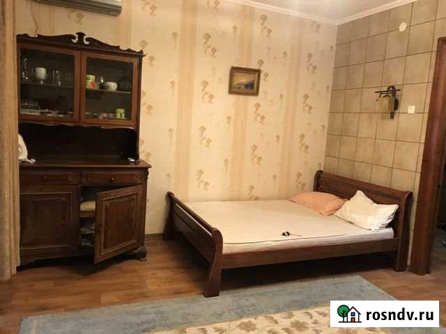 1-комнатная квартира, 40 м², 1/2 эт. в аренду на длительный срок в Феодосии Феодосия - изображение 1