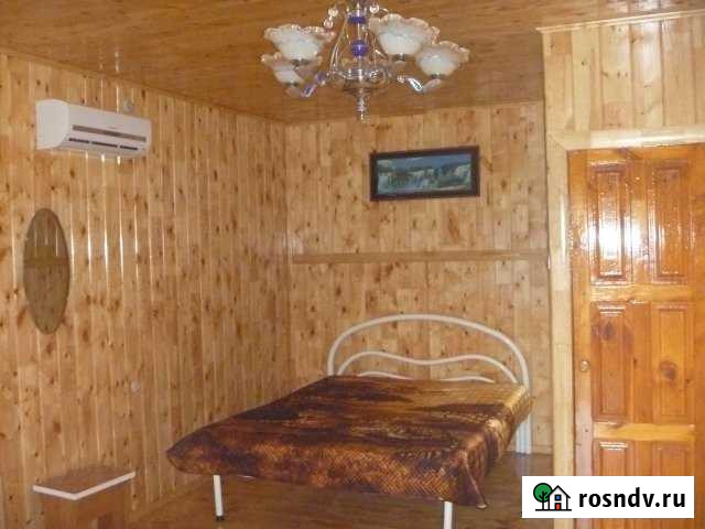 Дом 24 м² на участке 8 сот. в аренду посуточно в Яровом Яровое - изображение 1