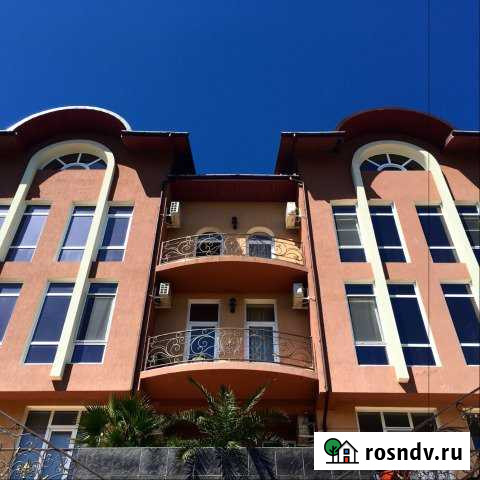 Дом 200 м² на участке 10 сот. в аренду посуточно в Сочи Сочи - изображение 1