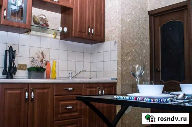 2-комнатная квартира, 50 м², 2/9 эт. в аренду посуточно в Балаково Балаково - изображение 1