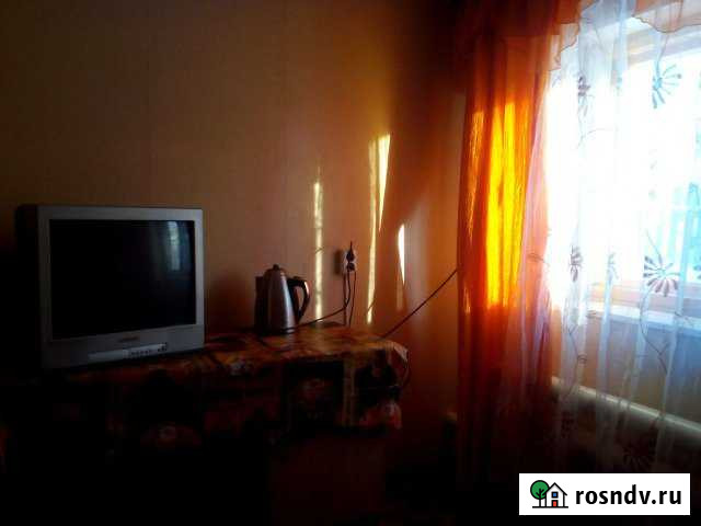 Комната 12 м² в 6-ком. кв., 1/1 эт. в аренду посуточно в Кургане Курган - изображение 1