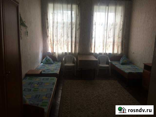 Комната 45 кв.м. в &gt; 9-к, 1/4 эт. Евпатория - изображение 1