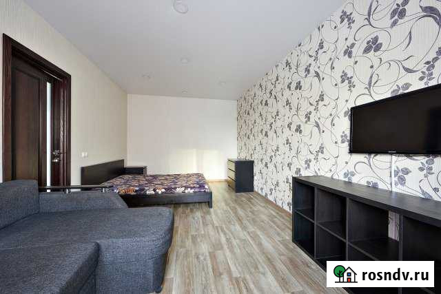 3-комнатная квартира, 78 м², 2/12 эт. в аренду посуточно в Челябинске Челябинск - изображение 1