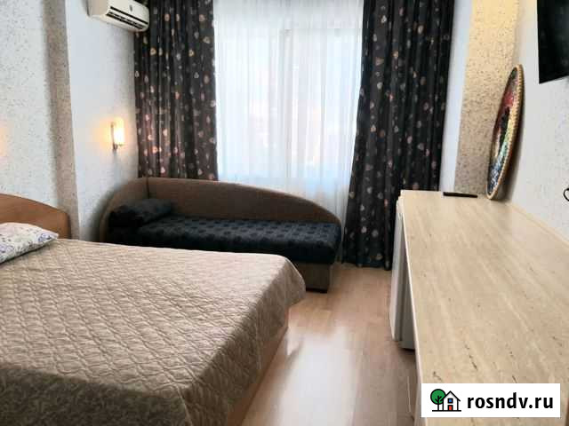 1-комнатная квартира, 25 м², 3/5 эт. в аренду посуточно в Алуште Алушта - изображение 1