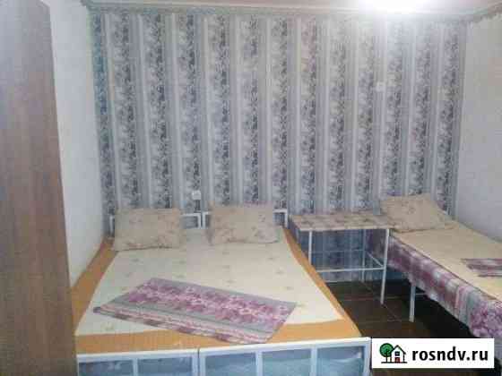 Комната 14 м² в 6-ком. кв., 1/1 эт. в аренду посуточно в Голубицкой Голубицкая