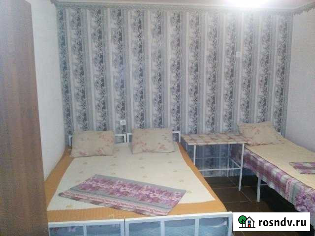 Комната 14 м² в 6-ком. кв., 1/1 эт. в аренду посуточно в Голубицкой Голубицкая - изображение 1