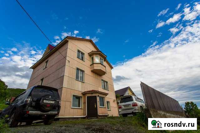 Коттедж 330 м² на участке 10 сот. в аренду посуточно в Петропавловске-Камчатском Петропавловск-Камчатский - изображение 1