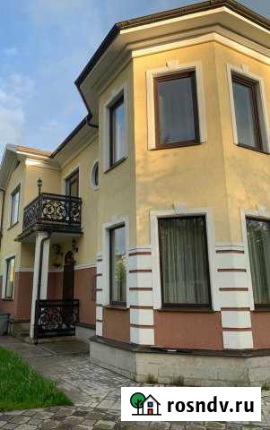 Коттедж 375 м² на участке 9 сот. в аренду на длительный срок в Сертолово Сертолово - изображение 1