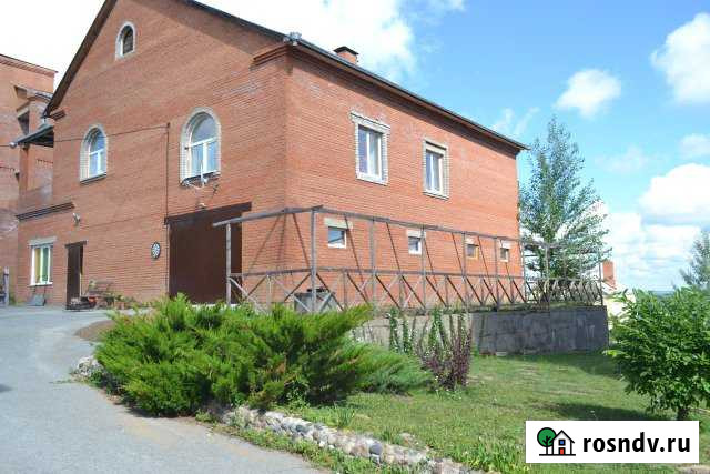 Коттедж 280 м² на участке 10 сот. в аренду посуточно в Ачинске Ачинск - изображение 1