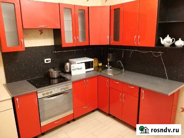 2-комнатная квартира, 70 м², 3/7 эт. в аренду посуточно в Киришах Кириши - изображение 1