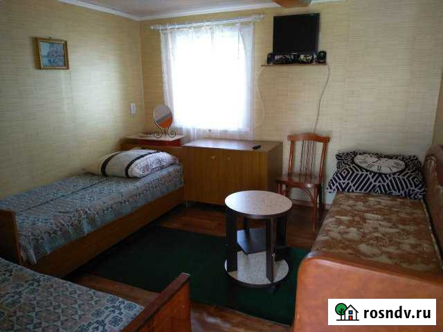 Комната 15 м² в 1-ком. кв., 1/1 эт. в аренду посуточно в Яровом Яровое - изображение 1