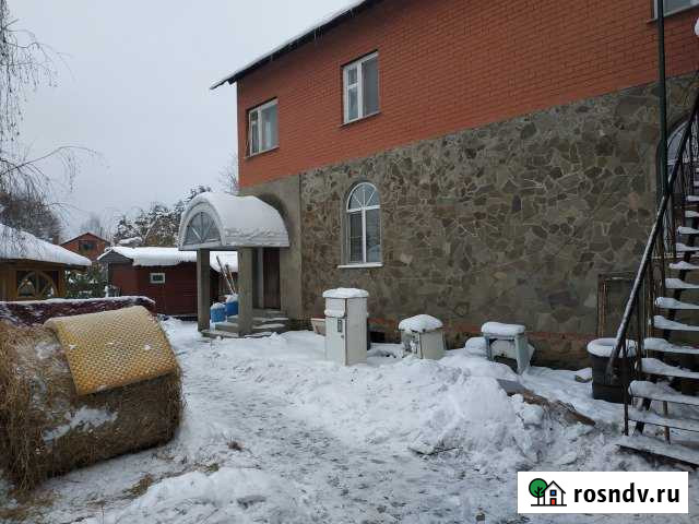 Коттедж 300 м² на участке 9 сот. в аренду на длительный срок в Томилино Томилино - изображение 1