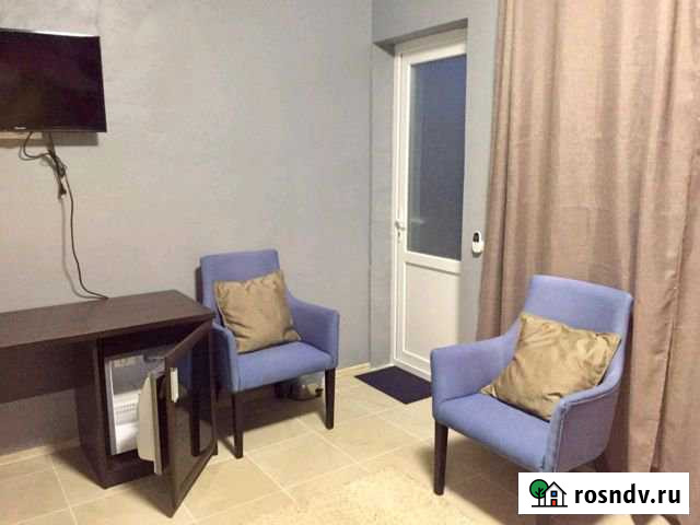 Комната 19 м² в 6-ком. кв., 1/2 эт. в аренду посуточно в Черноморском Республики Крым Черноморское - изображение 1