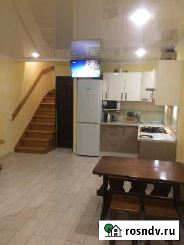 Таунхаус 100 м² на участке 1 сот. в аренду посуточно в Небуге Небуг - изображение 1