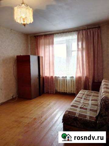 Комната 18 м² в 8-ком. кв., 3/5 эт. на продажу в Чудово Чудово - изображение 1