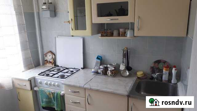 3-комнатная квартира, 56 м², 2/5 эт. в аренду на длительный срок в Киришах Кириши - изображение 1