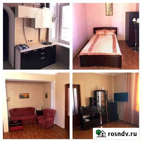 3-комнатная квартира, 56 м², 2/3 эт. в аренду посуточно в Севастополе Севастополь - изображение 1