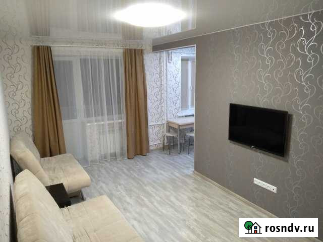 3-комнатная квартира, 56 м², 2/5 эт. в аренду посуточно в Таганроге Таганрог - изображение 1